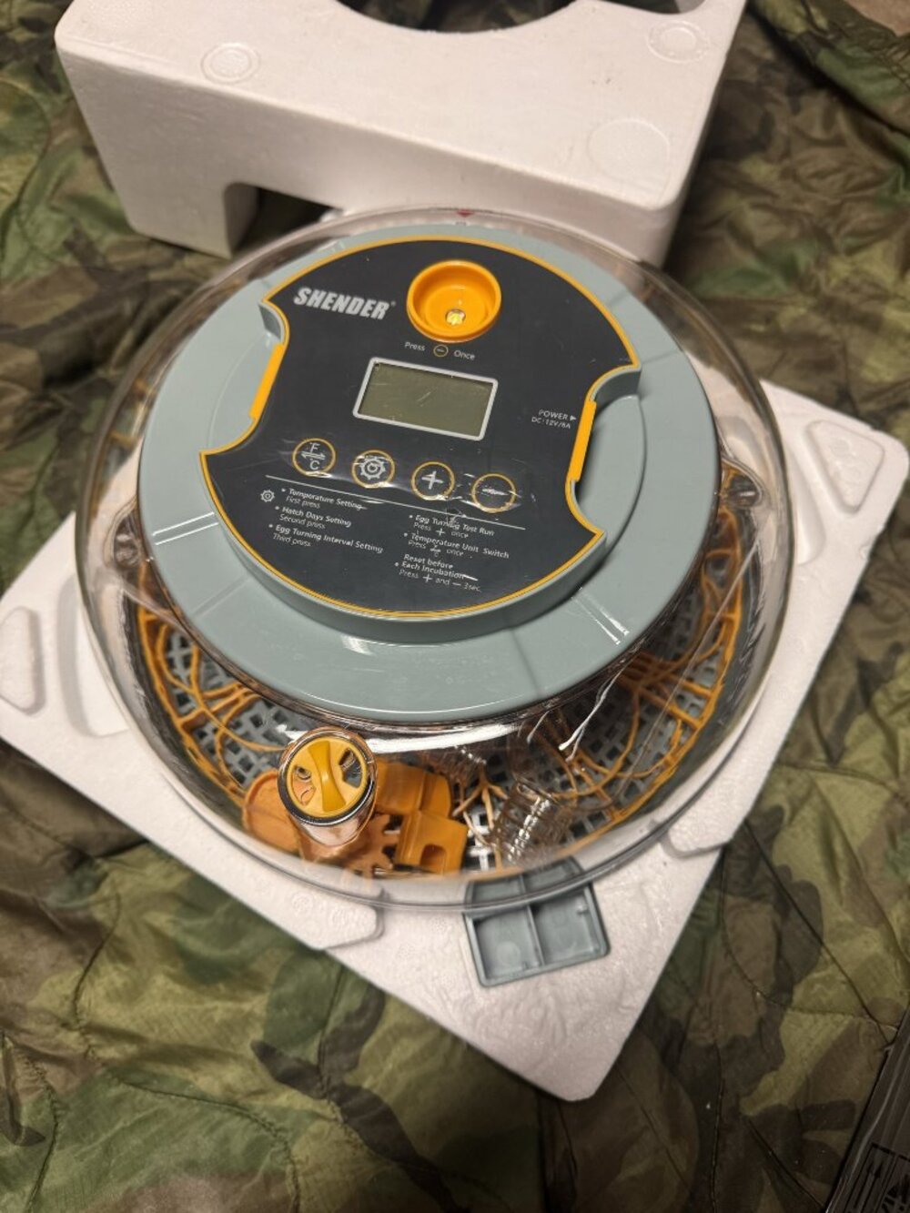 Shender 18 Egg Incubator - New in Box